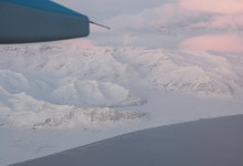 Vulkanlandskap klätt i snö - Island från ovan