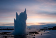 Skymning vid Geysir, den stora Geysern som gett fenomenet sitt namn