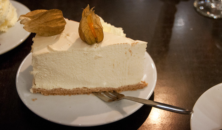 Skyr Cheesecake, Dessert Café Solon Reykjavik