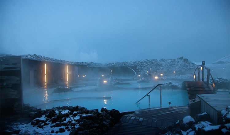 Byggnad med bastu i Blå Lagunen, Grindavík Island