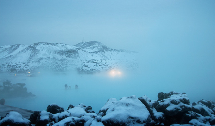 Islänskt landskap kring Blå Lagunen, Grindavík Island
