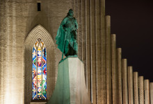Staty och fönster till Hallgrímskirkja, Reykjavik Island