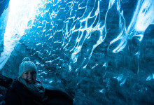 Anki i isklyfta vid Sólheimajökull glaciär, Island
