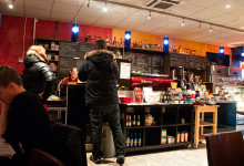 I väntan på kaffe, Cafe Kaffitar, Reykjavik