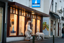 Isbjorninn längs Laugavegur Reykjavik
