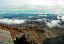 Utsikt på väg upp mot vulkansjön, Mt Ruapehu Crater climb