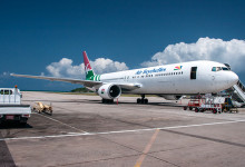Air Seychelles flygplan på plattan, Seychelles International Airport