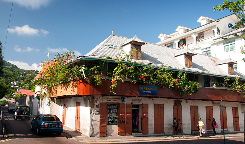 Hus i hörnet av Market Street i centrala Victoria, Seychelles