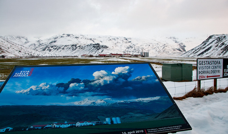 Foto från utbrottet framför Eyjafjallajökull vulkan Island