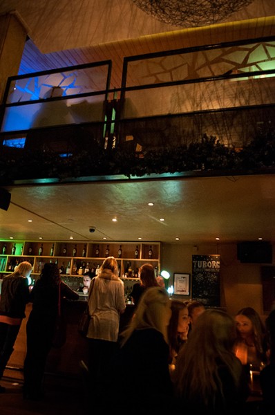 Stämningen ökar, Vegamot Bistro & Bar, Reykjavik