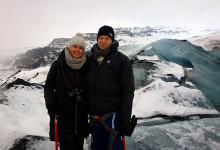Anki och Lasse på glaciären Sólheimajökull, Island