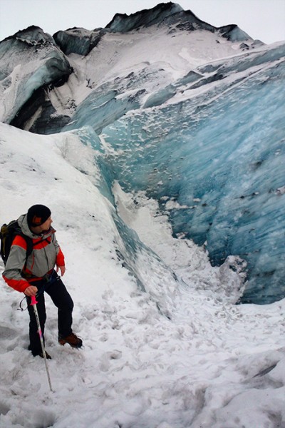 Vår guide på glaciären Sólheimajökull, Island