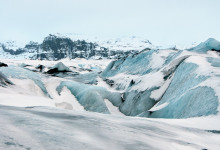 Vackra färger bland glaciären på Sólheimajökull, Island