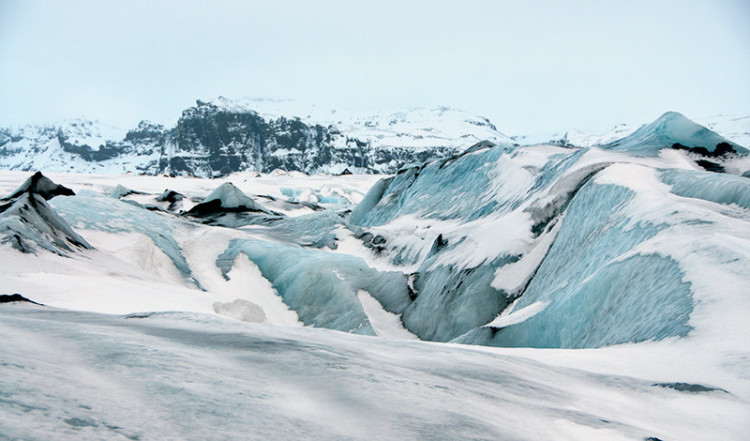 Vackra färger bland glaciären på Sólheimajökull, Island