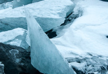 Bland islandskap på glaciären vid Sólheimajökull, Island