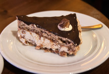 Snickers tårta Kaffitar, Reykjavik Island