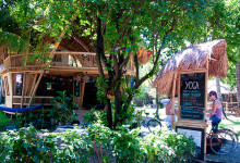 Yoga klasser vid Sanur strandpromenad, Bali