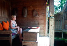Anki på verandan till Padi House, Bambu Indah Ubud Bali
