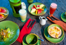 Frukost serverad på Bambu Indah, Ubud