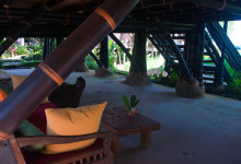 Under huvudbyggnaden på Bambu Indah, Ubud Bali
