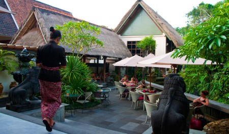 Oops Restaurant och Bar i Ubud, Bali Oops Restaurant och Bar i Ubud, Bali
