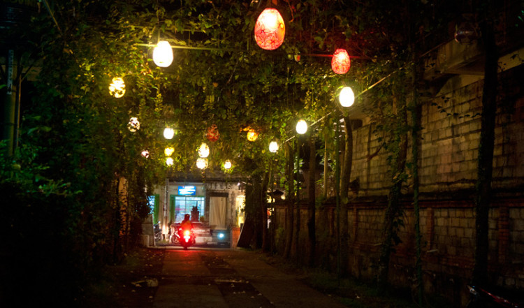 20120412-109-Alley-Ubud