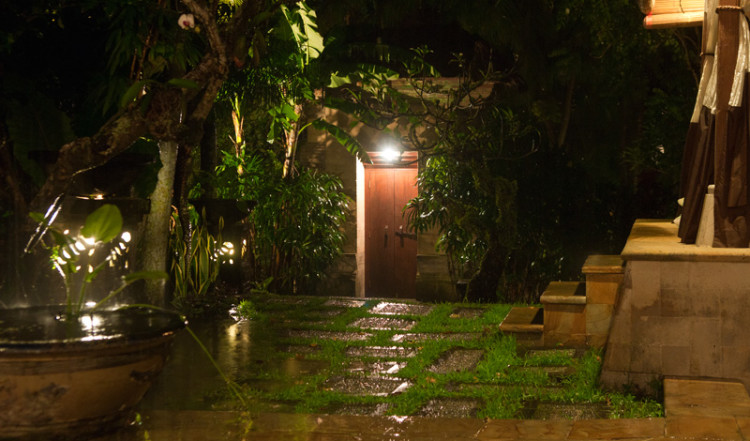 20120412-126-Rainy-night-Superior-Villa-Arma-Resort-Hotel-Ubud