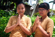 Tjejerna i receptionen, Bambu Indah, Ubud Bali