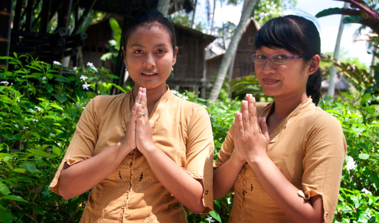 Tjejerna i receptionen,  Bambu Indah, Ubud Bali
