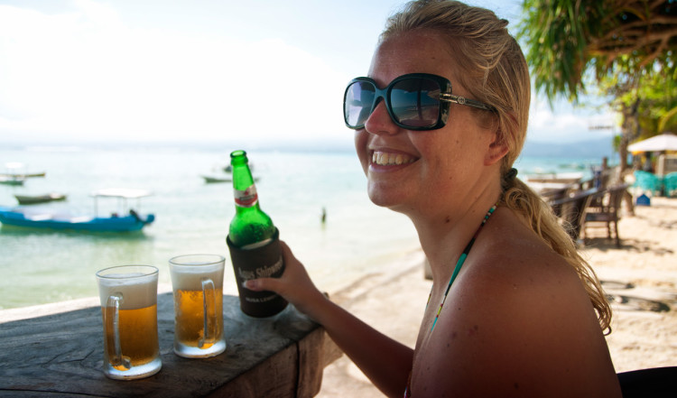 Anki på Agus Shipwreck Bar & Restaurant, Nusa Lembongan, Bali