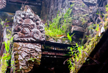 Gräs på dekorationer i Puri Saren Agung, Ubud Bali