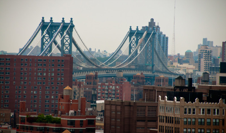 Manhattan Bridge från The James, New York
