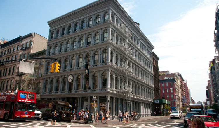 På hörnet av Broadway och Grand, SoHo New York
