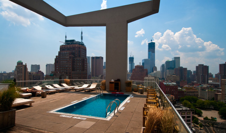 Pool på takterassen till the James Hotel SoHo, New York