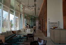 Lobbyn och hissarna till the James SoHo, New York