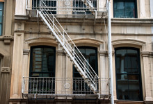 Balkong och brandstege i SoHo, New York
