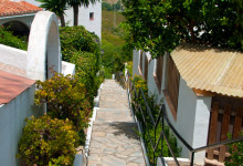 På väg upp för de många trapporna får man denna vy när man vänder sig om och blickar neråt