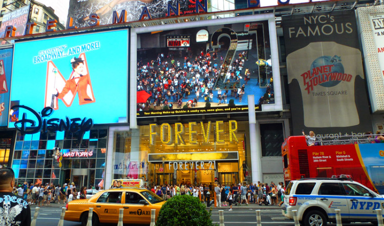 Disney, Forever 21 och Planet Hollywood, Times Square New York