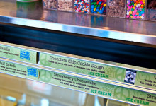 Glass smaker på Ben & Jerrys Haight Street, San Francisco Kalifornien