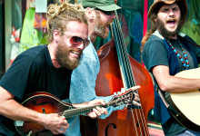 Band svänger loss vid Haight Ashbury, San Francisco