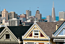 San Francisco skyline ovan taken på The Painted Ladies vid Alamo Square