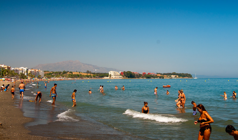 Kvällssol över Estpona strand