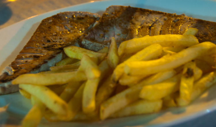 Tonfisk rätt på Manolo restaurant, Sabinillas Tonfisk rätt på Manolo restaurant, Sabinillas