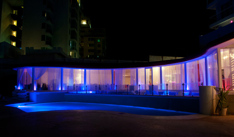 Restaurangen vid Poolen på kvällen, Bel Air Hotel Cancún