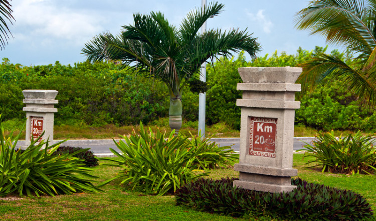 Väg längs Zona Hotelera, Cancún Mexiko