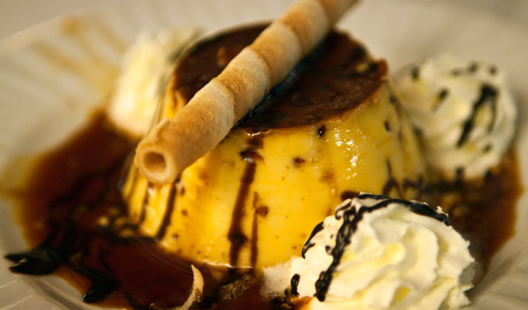 Flan på Restaurante Cenachero, Puerto de la Duquesa
