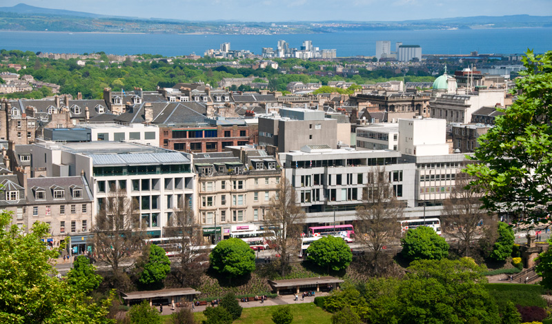 Utsikt från Edinburgh Castle i Skottland