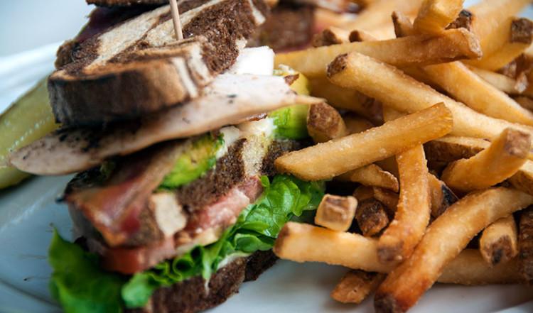 Franwich Grilled Chicken & Avocado Club, Frans Restaurant Toronto