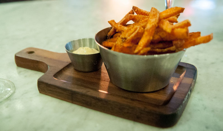Fries på Earls Kitchen & Bar, Toronto