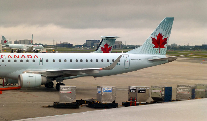 Air Canada airplanes at Toronto Airport